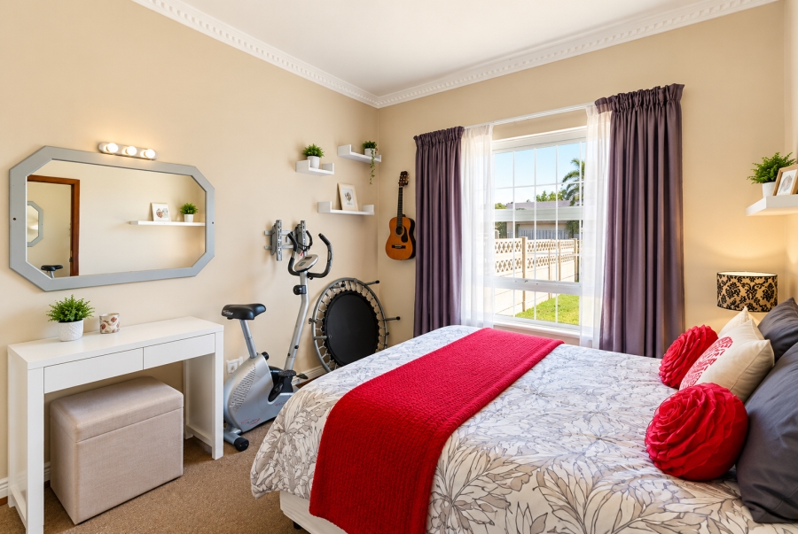 3 Bedroom Property for Sale in Olive Grove Western Cape